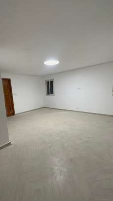Duplex à usage professionnel à louer Cité Aliou sow image 3