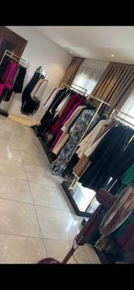 Lot complet boutique pour femme image 4