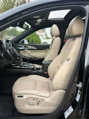 Mazda Cx9 Signature image 8