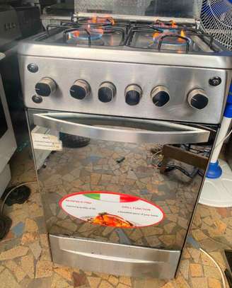 Cuisinière 4feux excellente état image 2
