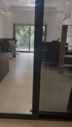 Bureaux équipés à louer image 10
