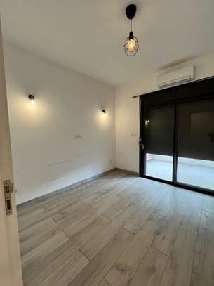 Appartement F4  à louer au Point  E image 8