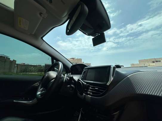 Peugeot 2008 2018 image 11