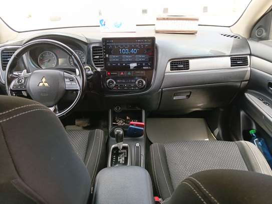 Mitsubishi Outlander 7places 2016 image 6