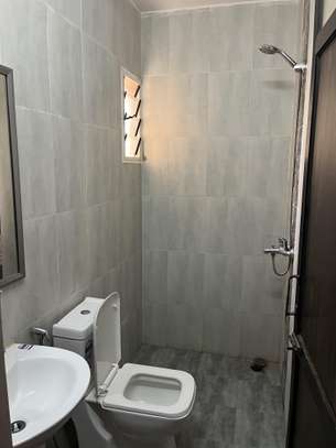 APPARTEMENT MEUBLE F4 A LOUER A DIAMNIADIO image 6