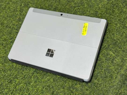 Microsoft Surface Go image 2