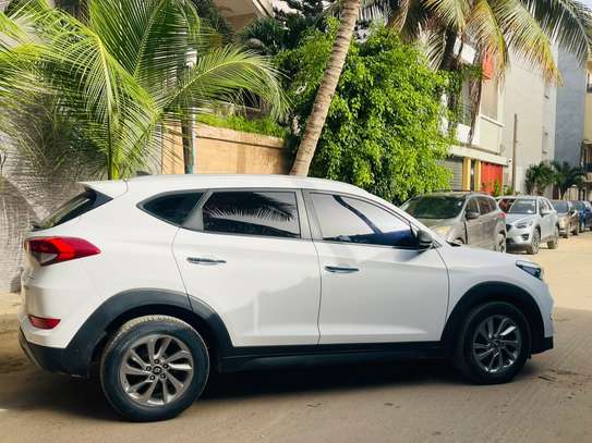 HYUNDAI TUCSON 2016/17 2.0 image 8