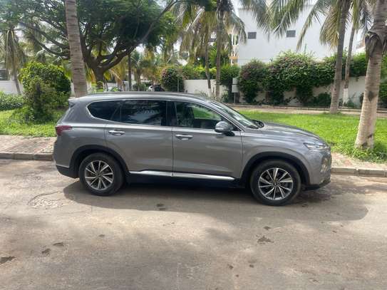 Hyundai Santafe 2020 image 7