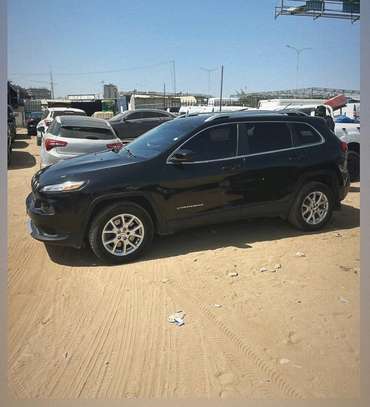 Jeep Cherokee image 3