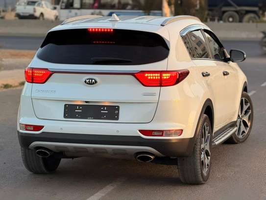 Kia Sportage image 6