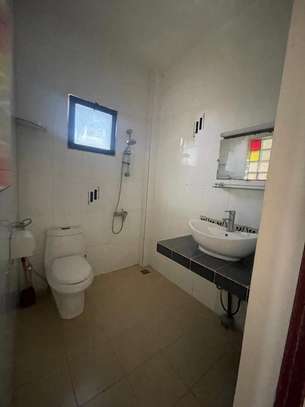 F3 de 150 m² à vendre corniche ouest ouakam image 8