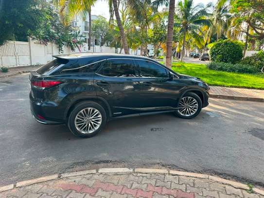 Lexus RX 450h SUV image 14