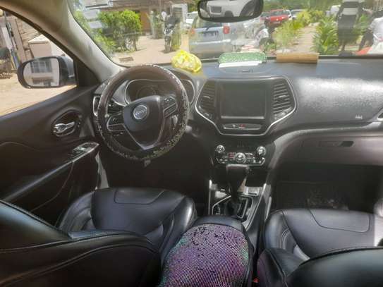 Jeep 2019 image 4