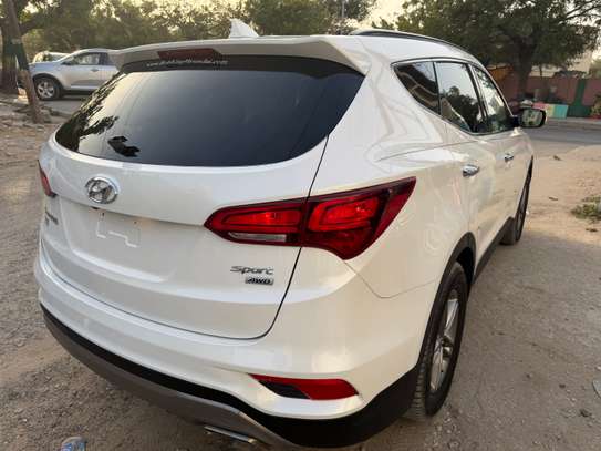 Hyundai Santafe 2017 image 4