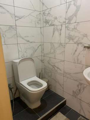 Appartement F2 à louer à Mermoz image 13