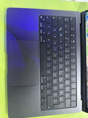 MacBook Pro M4 MAX 14pouce image 3