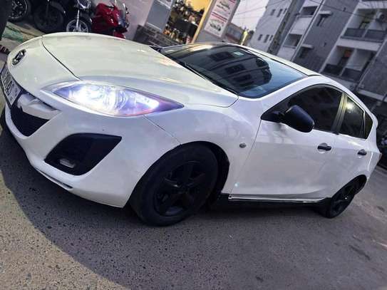 Mazda 3 Blanc Essence Toit Ouvrant Compact image 9