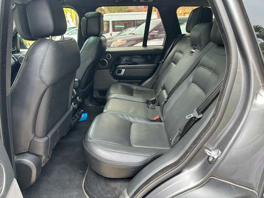 Range Rover Vogue image 5