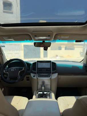 Toyota Land Cruiser V8 - Année *2021* - image 15