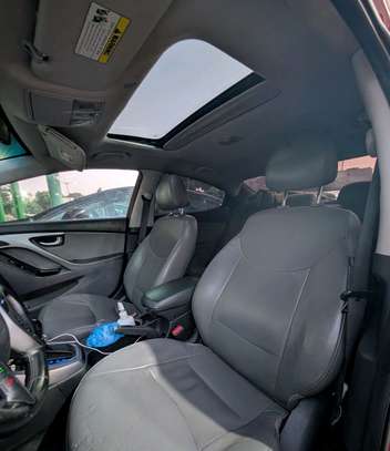Hyundai elantra 2016 full options image 11