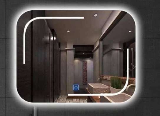 Miroir lumineux LED  avec horloge digitale image 3