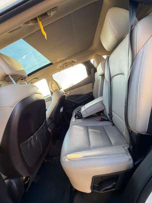 Hyundai Santafee Ultimate 2017 image 10