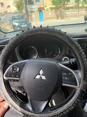 Mitsubishi outlander 2015 image 4