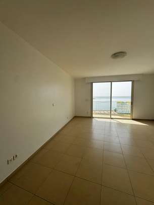 Duplex lumineux avec vue mer usage de bureaux image 8