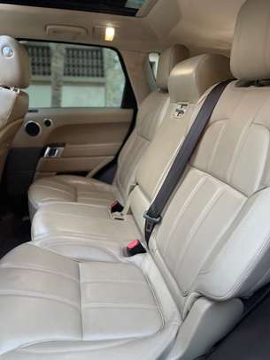 Land Rover range sport image 9