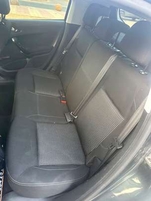 Peugeot 208 2016 image 4