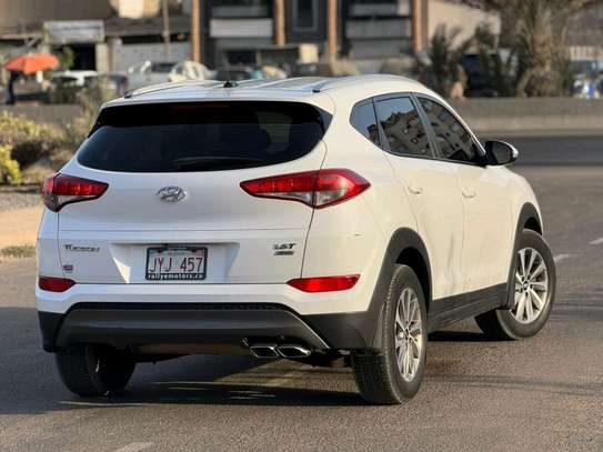 Hyundai tucson 1.6 AWD image 4