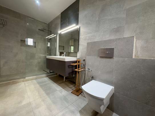 Penthouss à louer aux Almadie derrière Philippe Moris image 7