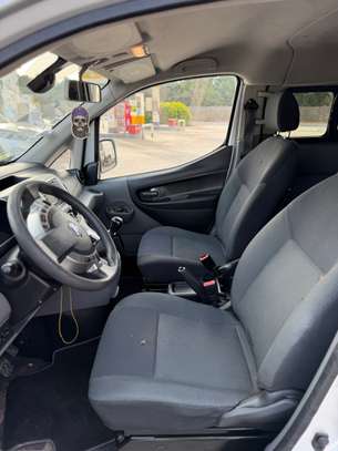 Nissan nv200 image 7
