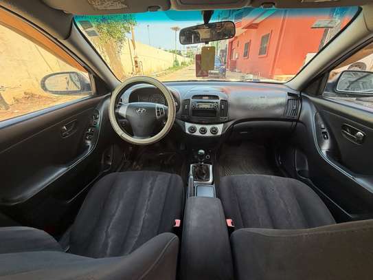 HYUNDAI ELANTRA 2013 image 10