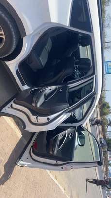 2017 Hyundai santa fe image 10
