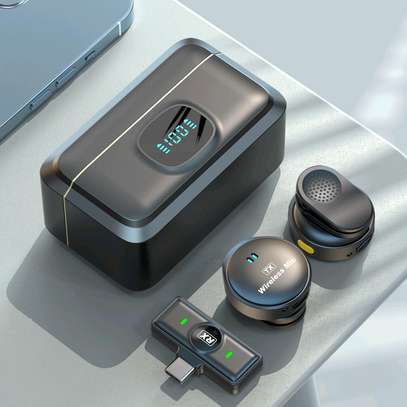 Microphone image 3