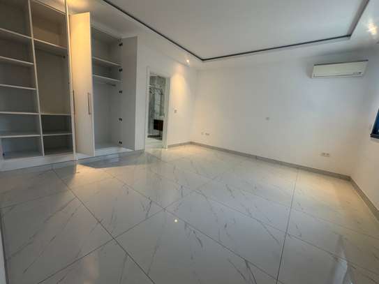 Appartement à vendre aux Almadie 4 chambres King watts image 11