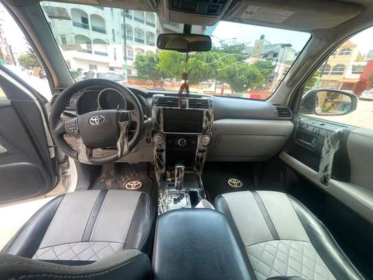 TOYOTA 4RUNER image 3