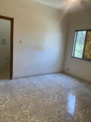 Appartement à louer Hann Mariste image 8