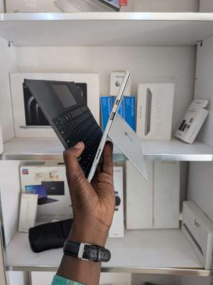 Microsoft Surface Pro 5 ) i5 7e generation ) 8g de ram ) 256 image 3