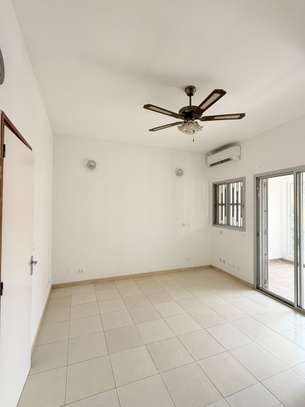 VILLA À VENDRE À NGOR – AVEC TITRE FONCIER ! image 11