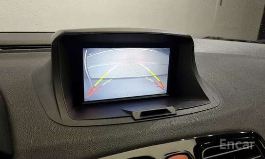 Renault SM3 essence full options image 10