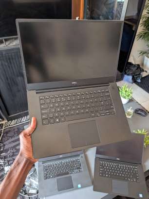 Gamer Dell xps i5 8th gen/ 512gb /16gb ram /gtx1050 image 4