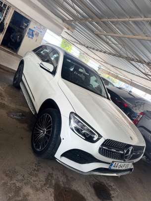 Mercedes GLC 2022 image 2
