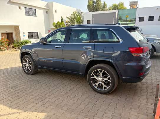 Jeep Grand Cherokee image 5