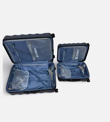 Set de deux valises TRAVELER'S CHOICE en coque bleue. image 2