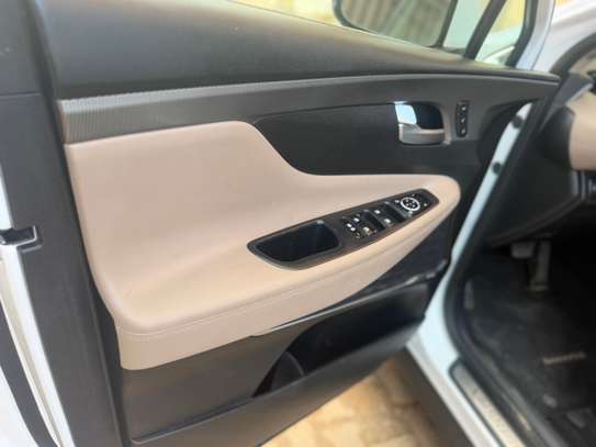 HYUNDAI SANTAFE ULTIMATE 2019 image 10
