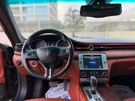 Maserati Quattroporte Noir Berline Sportive Jantes Noires image 5
