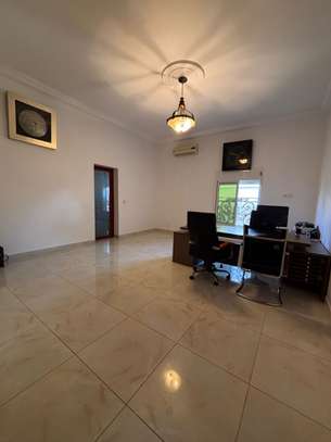 VILLA STANDING image 15
