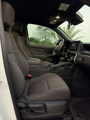 Toyota Tacoma SR  2024 image 9